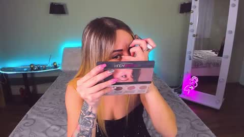 Snapshot of ashley_crashly chatting on 31, 1, 2025 Alina online show from 31, 1, 2025