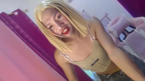 Snapshot of ashley_cummer chatting on 3, 6, 2026 ashley_cummer online show from 3, 6, 2026