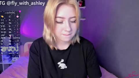 Snapshot of ashley_fly chatting on 21, 9, 2025 ashley_fly online show from 21, 9, 2025