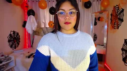 Snapshot of ashleyevanz chatting on 25, 10, 2025 Ashlei Evanz online show from 25, 10, 2025