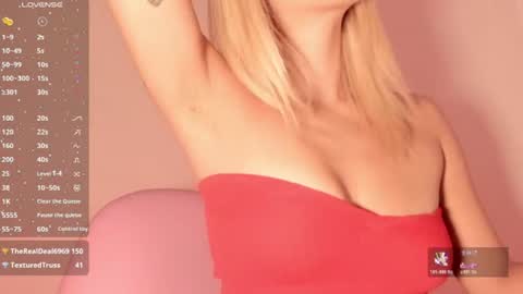 Snapshot of ashleyroys_111 chatting on 9, 6, 2026 dahiana online show from 9, 6, 2026