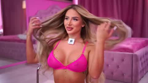 Snapshot of ashleysinnx chatting on 7, 11, 2025 Ashley online show from 7, 11, 2025