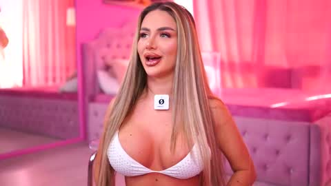 Snapshot of ashleysinnx chatting on 17, 11, 2025 Ashley online show from 17, 11, 2025