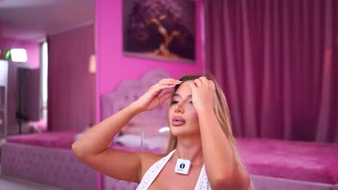 Snapshot of ashleysinnx chatting on 28, 11, 2025 Ashley online show from 28, 11, 2025