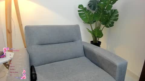 ashllovee online show from 25, 1, 2025