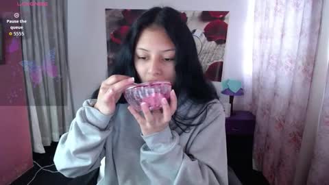 Ashly online show from 12, 9, 2025