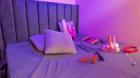 Snapshot of ashlye_miller_ chatting on 8, 1, 2025 ashlye_miller_ online show from 8, 1, 2025