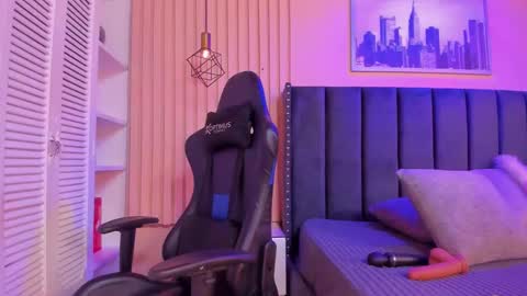 Snapshot of ashlye_miller_ chatting on 12, 1, 2025 ashlye_miller_ online show from 12, 1, 2025