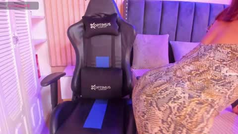 Snapshot of ashlye_miller_ chatting on 1, 3, 2025 ashlye_miller_ online show from 1, 3, 2025