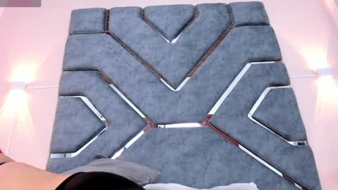 Ashly  online show from 18, 12, 2024