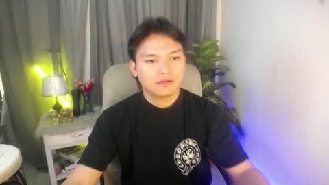 Snapshot of asian_handsomexx chatting on 7, 11, 2025 asian_handsomexx online show from 7, 11, 2025