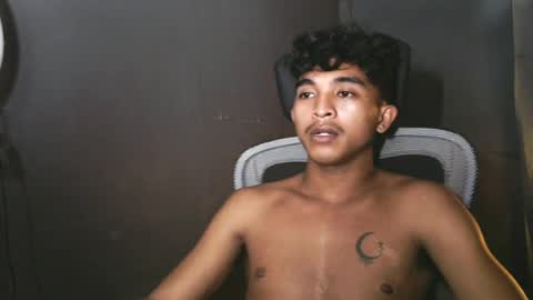 Snapshot of asian_hunk_moreno chatting on 17, 6, 2026 Yuri online show from 17, 6, 2026