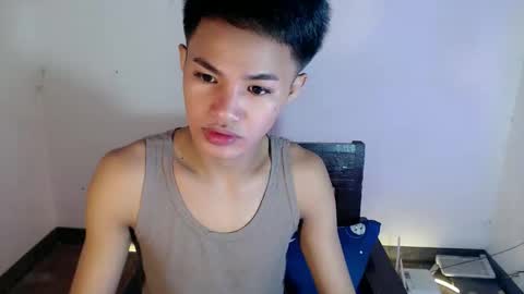 asian_lover05 online show from 15, 3, 2026