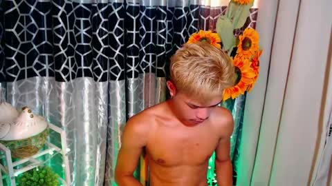 Snapshot of asian_mjxx chatting on 22, 6, 2026 cCALL ME MJ online show from 22, 6, 2026