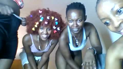 Snapshot of asian_pinay01 chatting on 20, 10, 2025 Asia online show from 20, 10, 2025