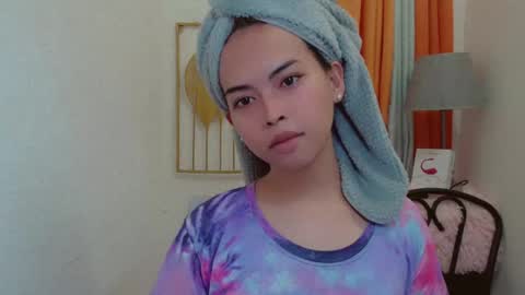 Snapshot of asian_pinay_oldlover chatting on 25, 6, 2026 Angel online show from 25, 6, 2026