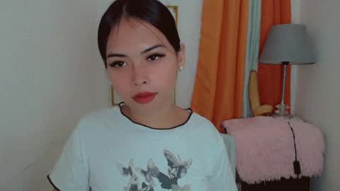Snapshot of asian_pinay_oldlover chatting on 16, 7, 2026 Angel online show from 16, 7, 2026