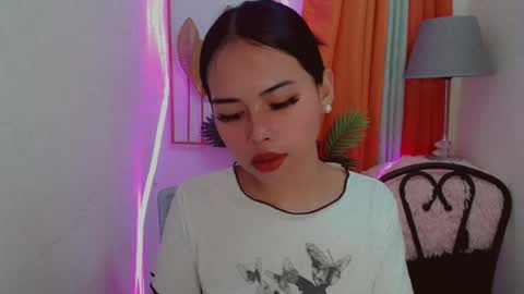 Snapshot of asian_pinay_oldlover chatting on 1, 8, 2026 Angel online show from 1, 8, 2026