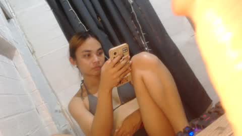 Snapshot of asian_reyshell chatting on 17, 1, 2025 Reyshell online show from 17, 1, 2025