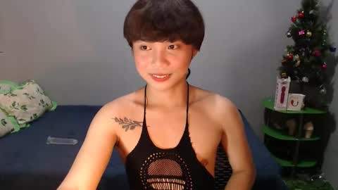 Snapshot of asian_reyshell chatting on 4, 11, 2025 Reyshell online show from 4, 11, 2025