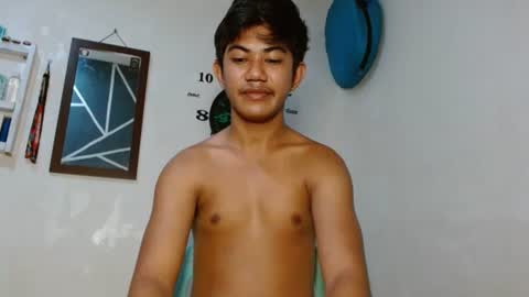 Snapshot of asiancockhero22 chatting on 28, 10, 2025 HERO online show from 28, 10, 2025