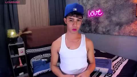 asiancum_peter online show from 16, 10, 2025