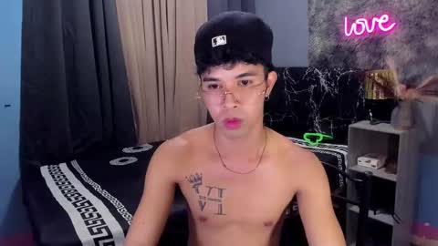 asiancum_peter online show from 21, 11, 2025
