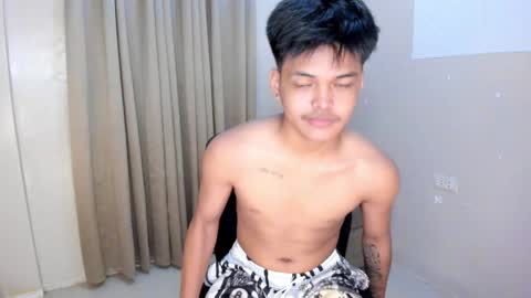 Snapshot of asianhugescott chatting on 2, 2, 2025 VICTORIA SCOTT online show from 2, 2, 2025