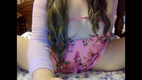 Snapshot of asianlovedoll chatting on 8, 1, 2025 Sara Chanel Asian Love Doll online show from 8, 1, 2025