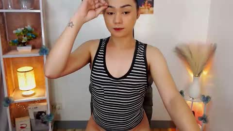 Snapshot of asiansexhunter chatting on 19, 10, 2025 Ms. MONICA online show from 19, 10, 2025