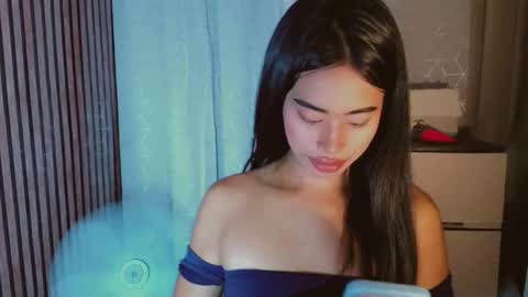 kisses online show from 22, 5, 2026