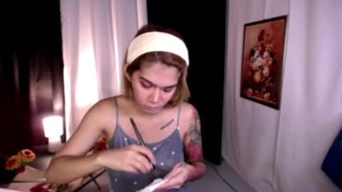Snapshot of asiantskatie chatting on 25, 12, 2024 katie online show from 25, 12, 2024