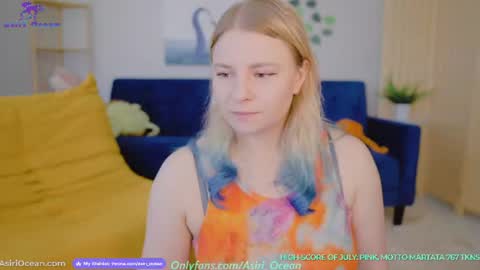 Snapshot of asiri_ocean chatting on 15, 7, 2026 Asiri pronounced Ah-siri Please no nicknames 3 online show from 15, 7, 2026
