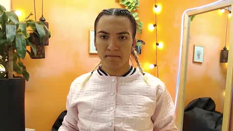 Snapshot of aslyhernandez chatting on 20, 1, 2025 ASLY online show from 20, 1, 2025