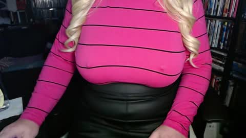 Aspen Vale online show from 30, 10, 2025