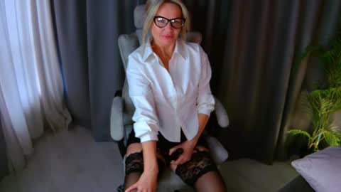 assolmonet online show from 30, 10, 2025