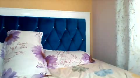 FLORAH DANIEL online show from 13, 7, 2026