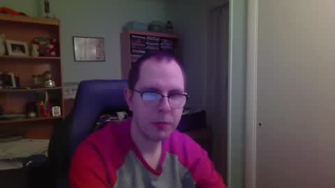 Snapshot of astg94 chatting on 24, 9, 2025 Andrew or Smiley Read the message in bold above the bio design for info on the situation. online show from 24, 9, 2025