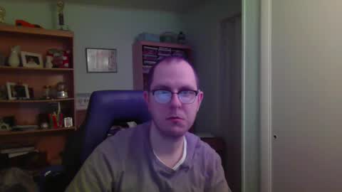 Snapshot of astg94 chatting on 29, 10, 2025 Andrew or Smiley Read the message in bold above the bio design for info on the situation. online show from 29, 10, 2025