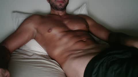 Snapshot of aston0 chatting on 4, 7, 2026 Aston online show from 4, 7, 2026