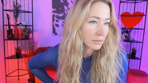 astramonroe online show from 22, 10, 2025