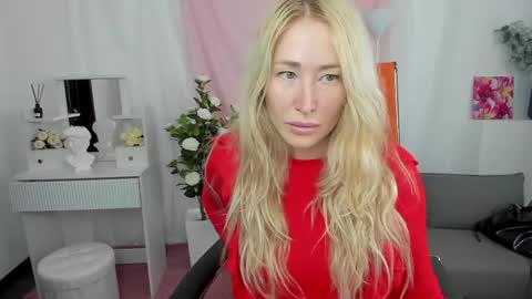 astramonroe online show from 19, 4, 2026