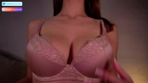 Astrid online show from 4, 4, 2026