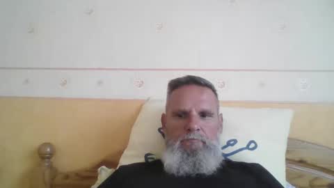 Snapshot of atatanka chatting on 10, 9, 2025 atatanka online show from 10, 9, 2025