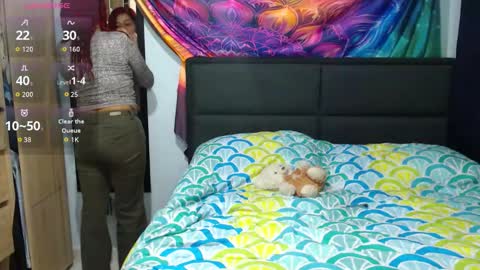 Snapshot of atena_messy chatting on 23, 10, 2025 atena messy online show from 23, 10, 2025