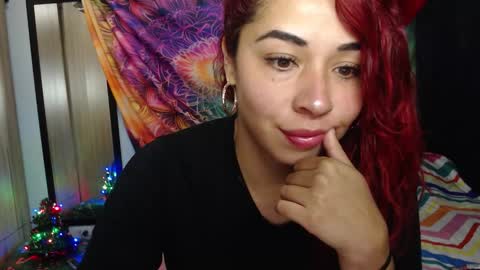 Snapshot of atena_messy chatting on 15, 12, 2025 atena messy online show from 15, 12, 2025