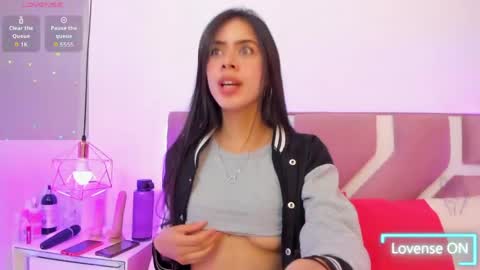 Snapshot of atenea_kros chatting on 21, 4, 2026 Atenea online show from 21, 4, 2026