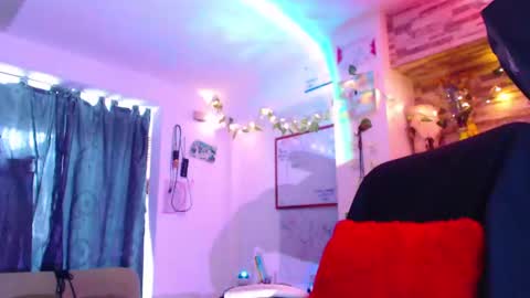 Atenea online show from 18, 2, 2025