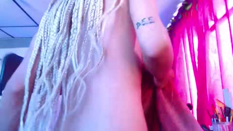 Atenea online show from 23, 9, 2025