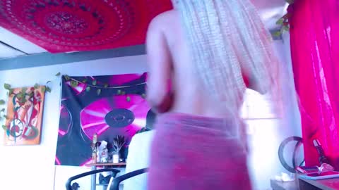 Atenea online show from 12, 10, 2025